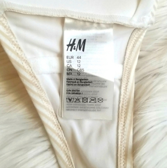 H&M Bikini Top - Picture 6 of 6